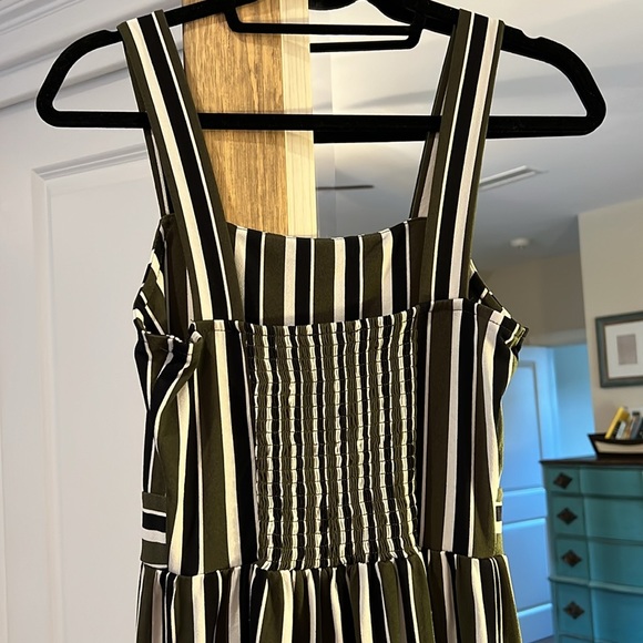 EXPRESS jumpsuit - Picture 3 of 4